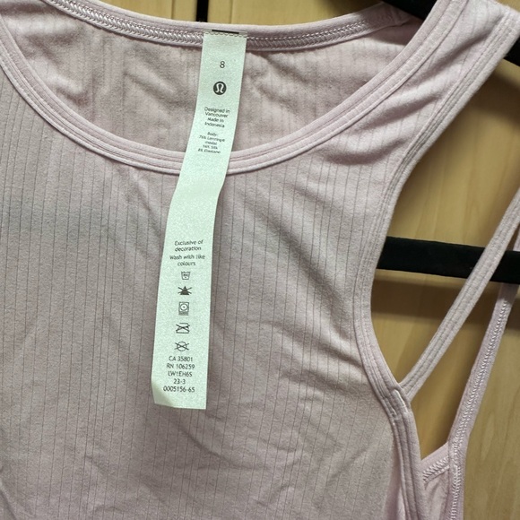 Lululemon double strap yoga tank - in light pink size 8. NWT - Picture 4 of 4